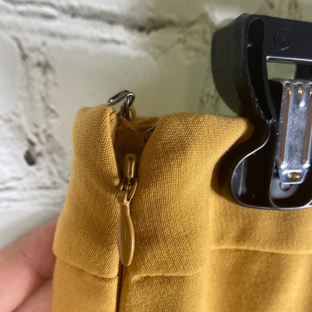 *3 for $30* Limited Gold pencil skirt Sz 10 - Picture 4 of 7